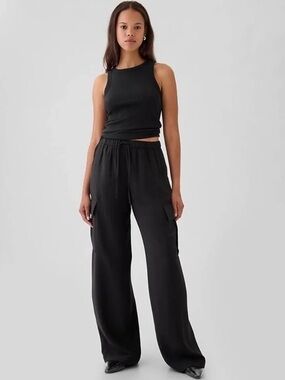 GAP Black High Rise Crinkle Texture Pants